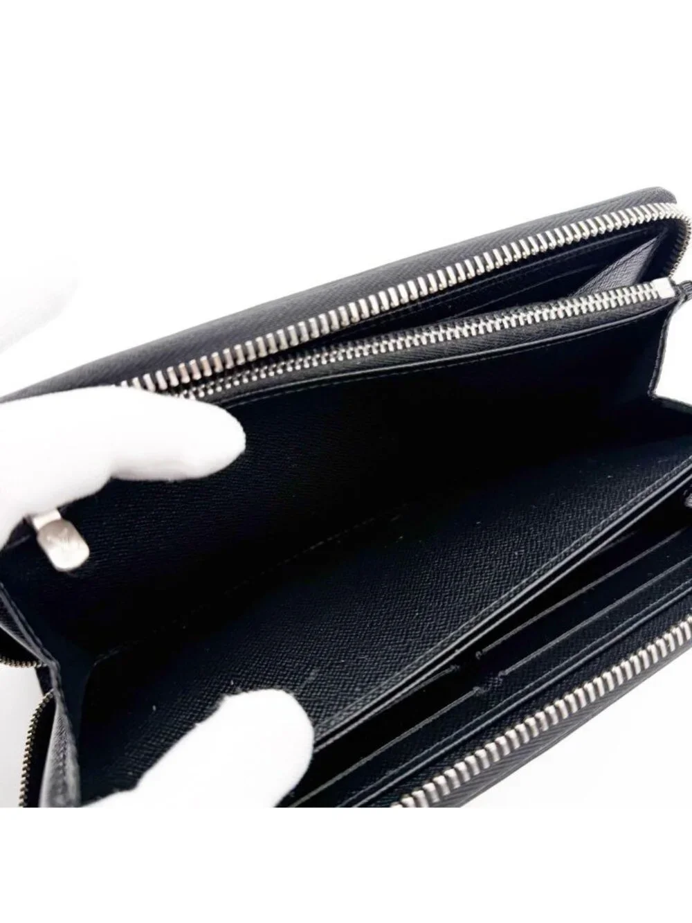 Louis Vuitton Zippy Wallet Epi Black Round